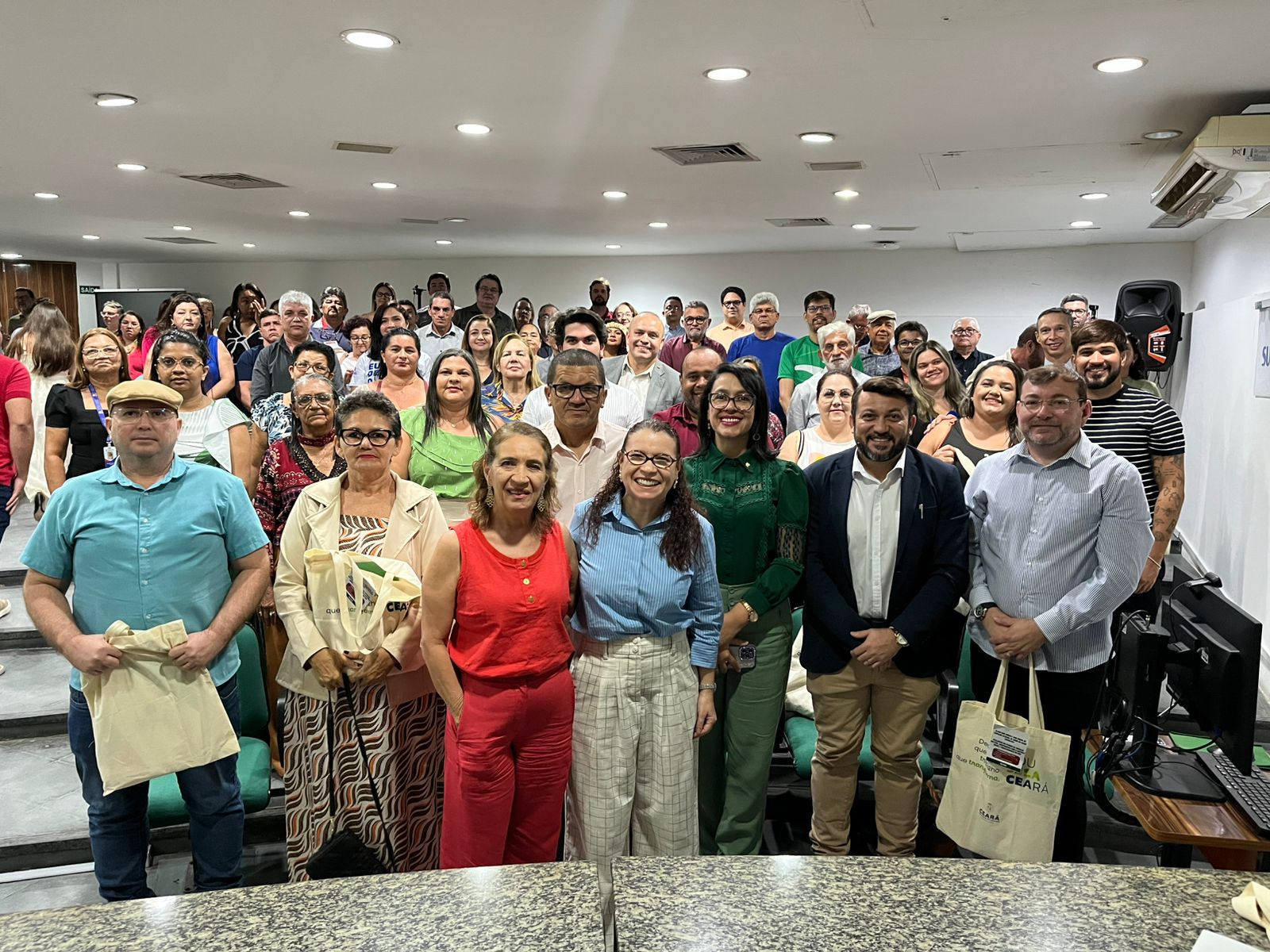 Cesau/CE realiza posse dos novos conselheiros e conselheiras para o biênio 2026-2028